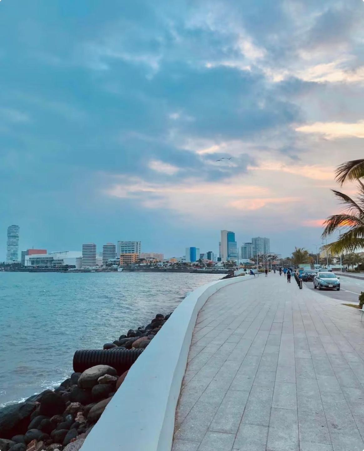 ורקרוז Suites Brisa Marina - Atras De Playa Regatas Y El Malecon, 6 Calles Del Acuario מראה חיצוני תמונה